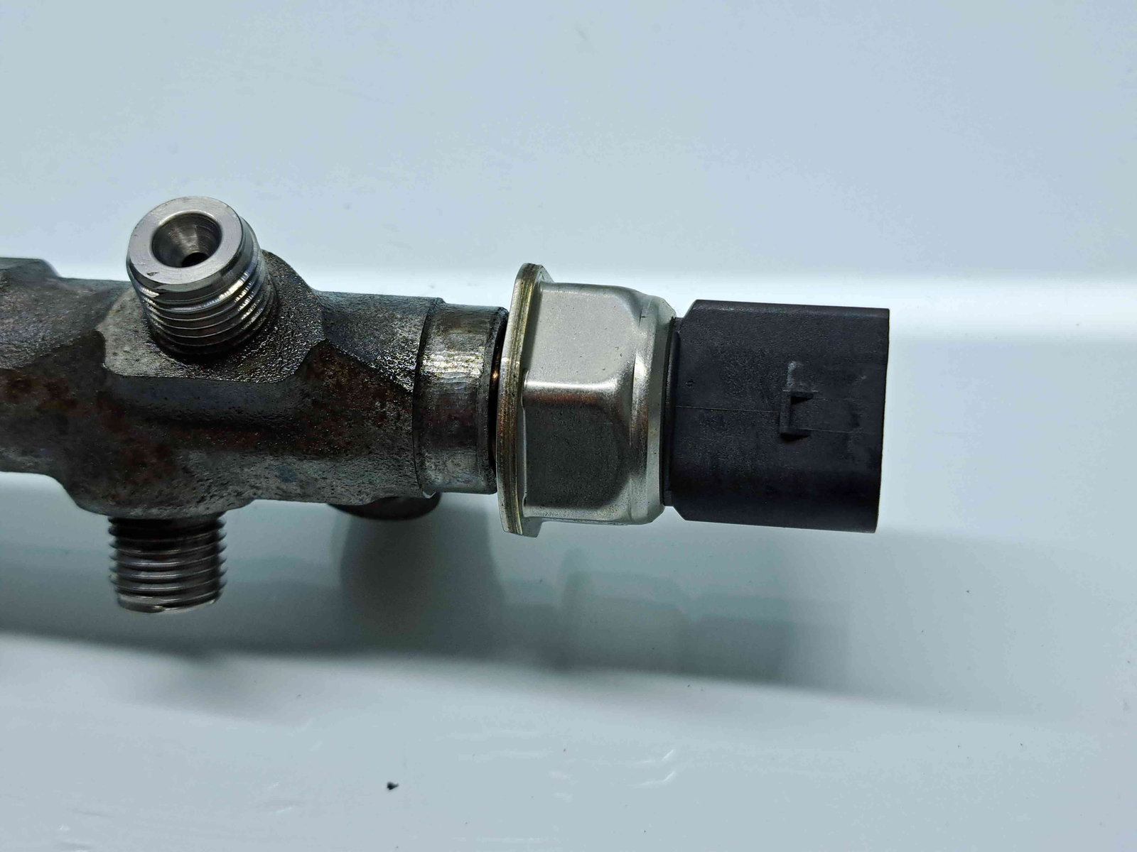 Rampa injectoare Volkswagen Passat B8 Variant (3G5) [Fabr 2015-prezent] 04L089G 1.6 TDI DCXA 88KW / 120CP - imagine 3