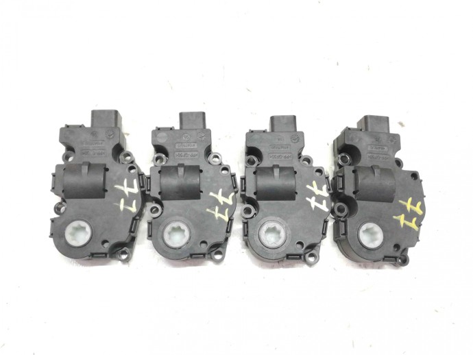 Motoras clapeta aeroterma bord T944554A Mercedes E220 W213 2.0 2016-2021