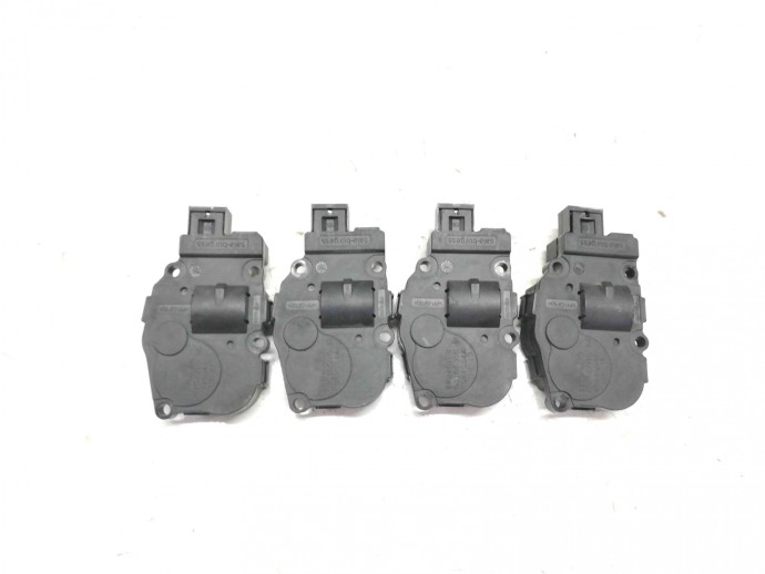 Motoras clapeta aeroterma bord T944554A Mercedes E220 W213 2.0 2016-2021