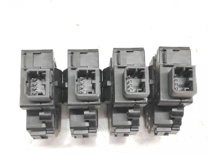 Motoras clapeta aeroterma bord T944554A Mercedes E220 W213 2.0 2016-2021