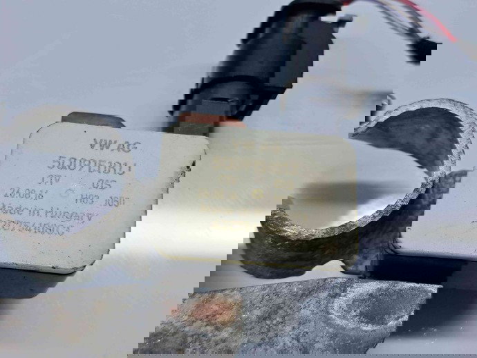  Borna baterie (-)  AUDI A3 Sportback (8VS, 8VM) [Fabr 2013-prezent] 5Q0915181J 