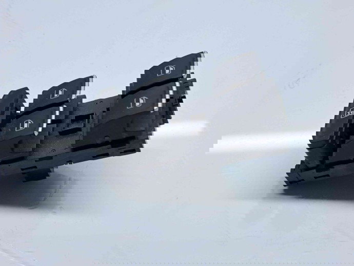  Butoane comanda geamuri sofer  Volkswagen Passat B8 (3G2) [Fabr 2015-prezent] 5G0959857C