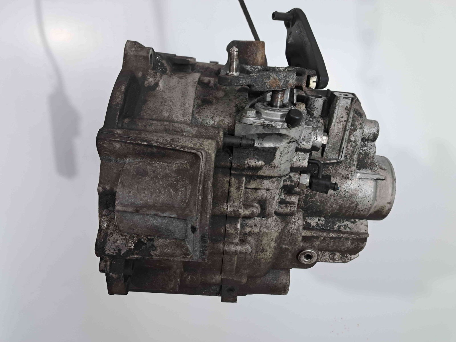 Cutie viteze manuala 6 trepte AUDI A3 (8P1) [Fabr 2003-2012] 2.0 TDI CBBB KXZ 125KW / 170CP - imagine 4