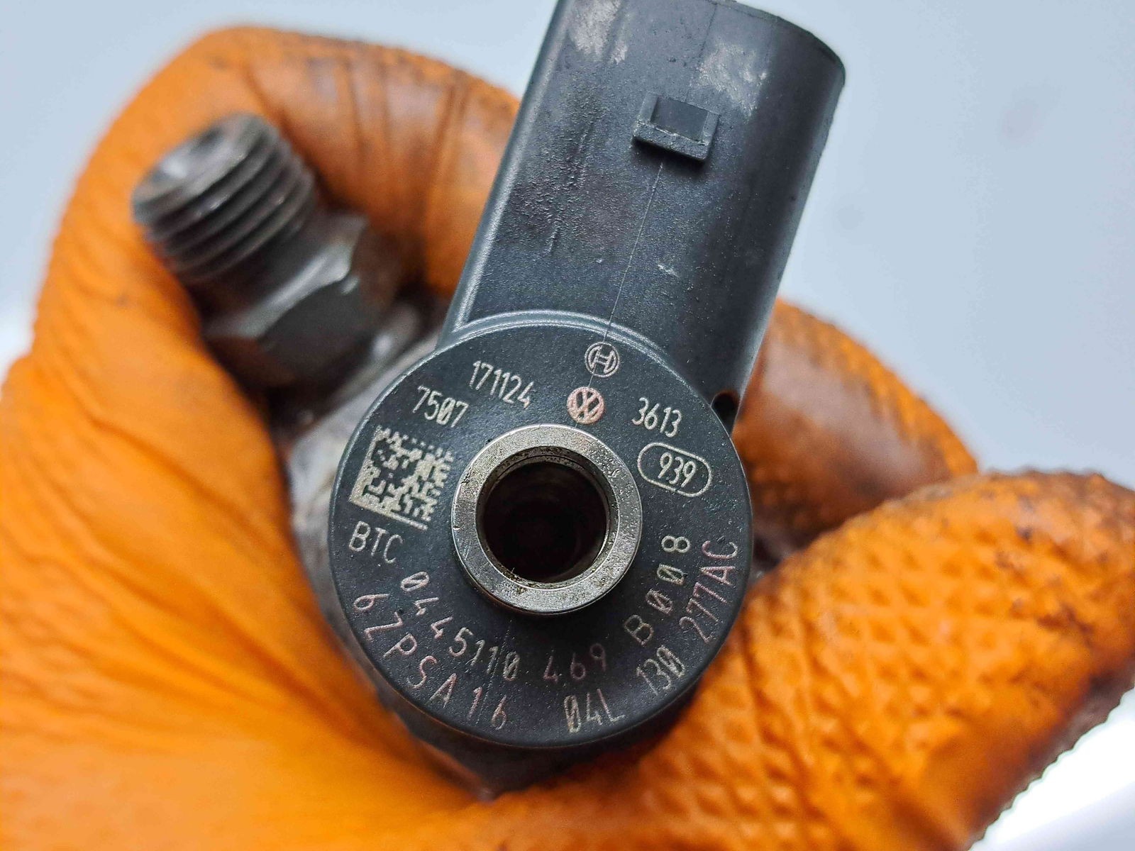 Injector Volkswagen Passat B8 (3G2) [Fabr 2015-prezent] 04L130277AC 2.0 TDI CRMB 110KW / 150CP - imagine 2