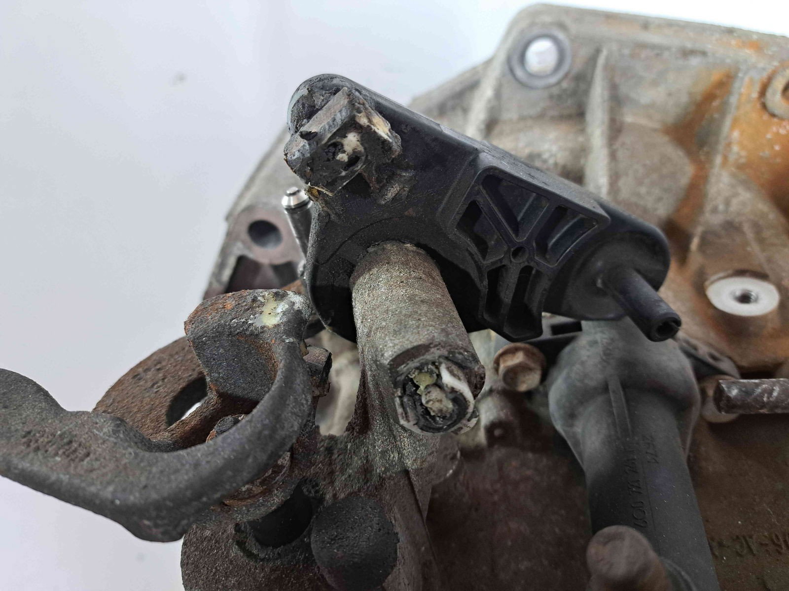 Cutie viteze manuala 5 trepte Seat Ibiza 5 (6J5) [Fabr 2008-2017] 1.4 Benz CGGB LVE 63KW / 86CP - imagine 2