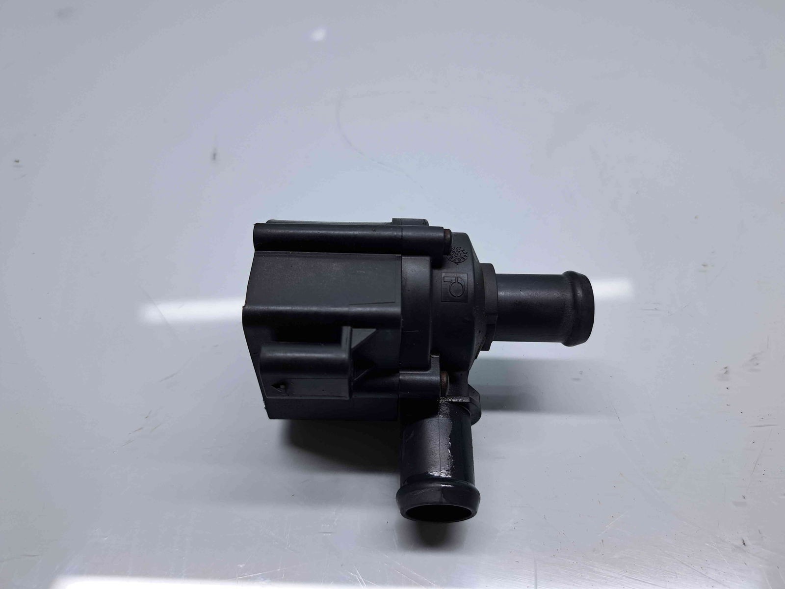 Pompa recirculare apa Skoda Octavia 3 (5E3) [Fabr 2012-2020] 5Q0965561B 1.6 TDI DCXA 88KW / 120CP - imagine 1