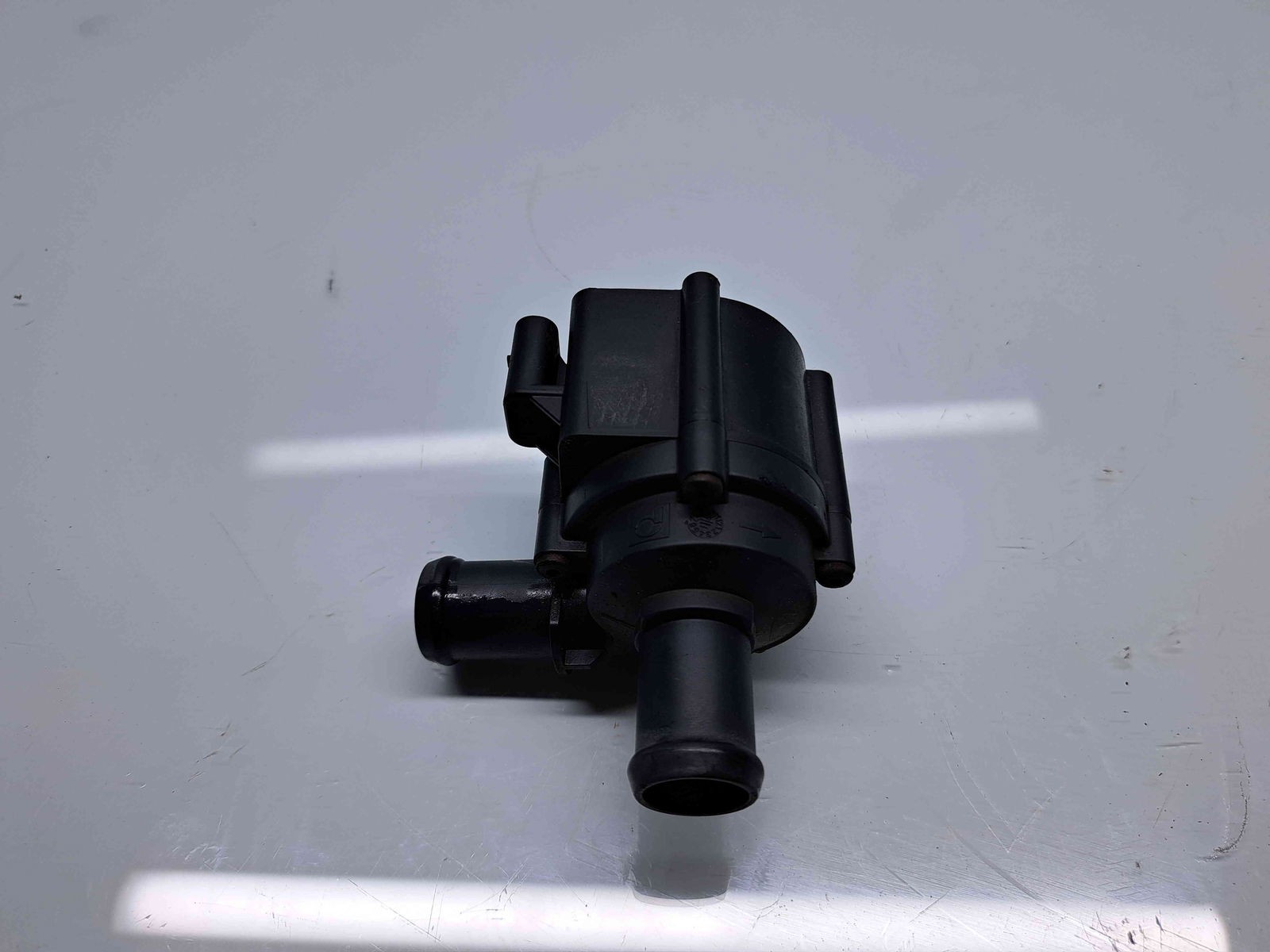 Pompa recirculare apa Skoda Octavia 3 (5E3) [Fabr 2012-2020] 5Q0965561B 1.6 TDI DCXA 88KW / 120CP - imagine 5