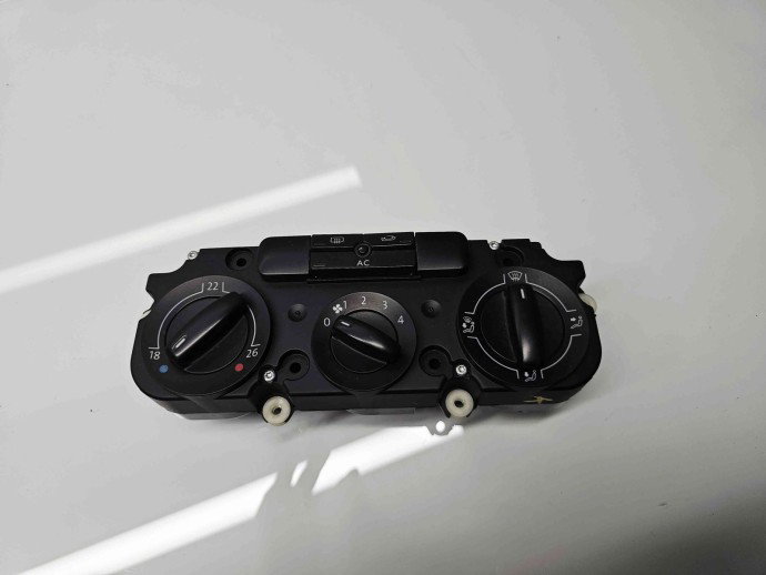  Panou comanda clima  Volkswagen Touran (1T1, 1T2) [Fabr 2003-2010] 1K0820047FT