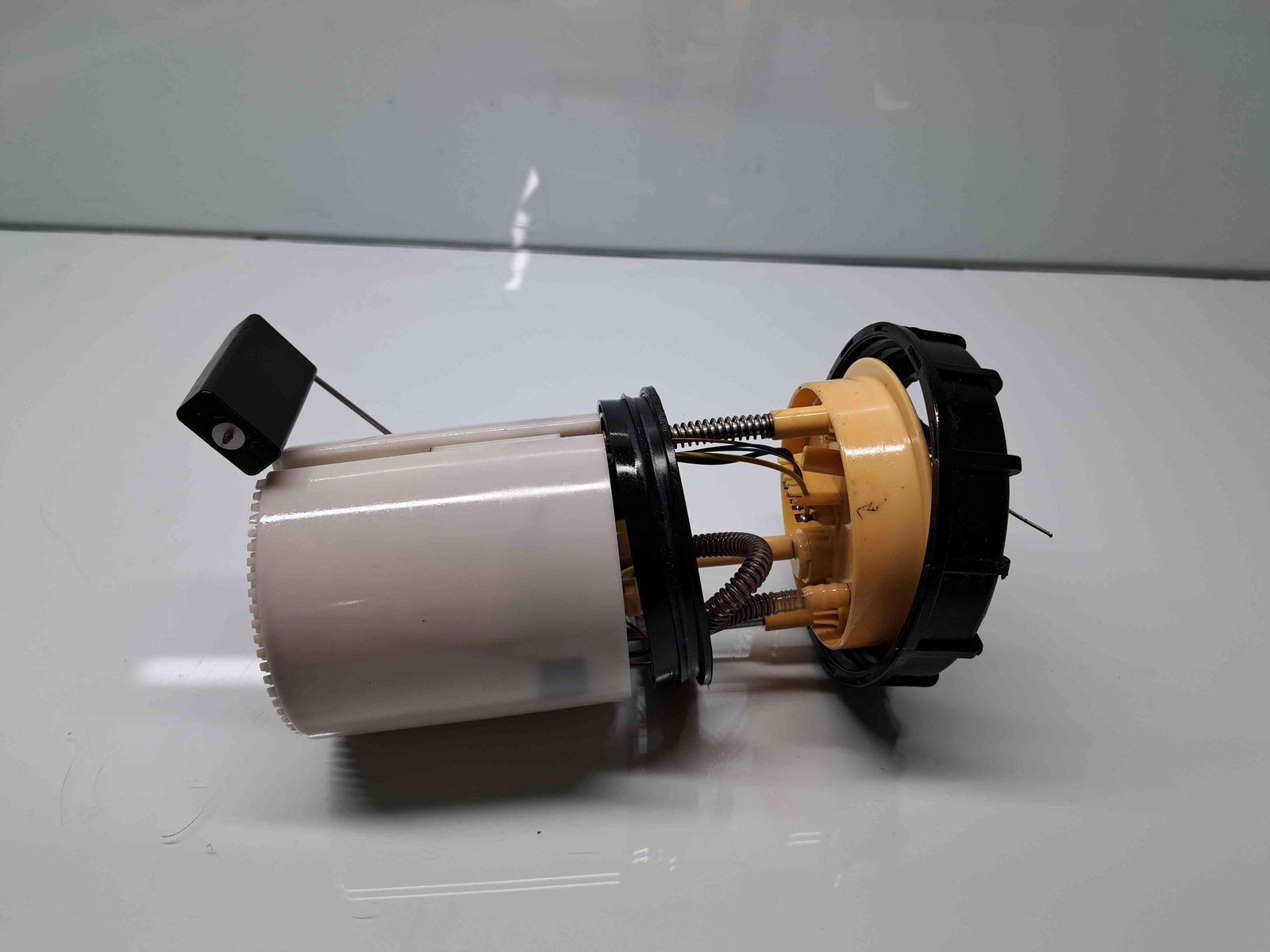 Pompa combustibil Volkswagen Polo (6R) [Fabr 2009-2016] 6R0919050H 1.6 TDI CAYC 77KW / 105CP - imagine 4