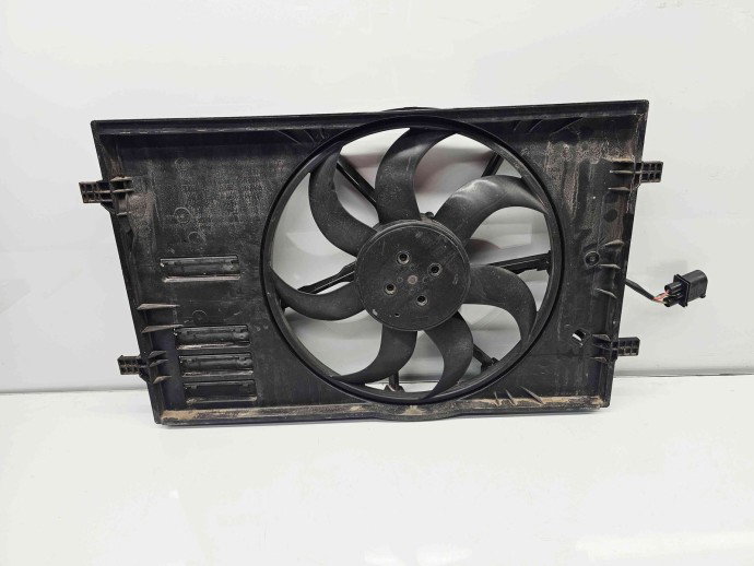 Electroventilator  Volkswagen Golf 7 (5G) [Fabr 2014-prezent] 5Q0121205AP 1.6 TDI DCZA 88KW / 120CP