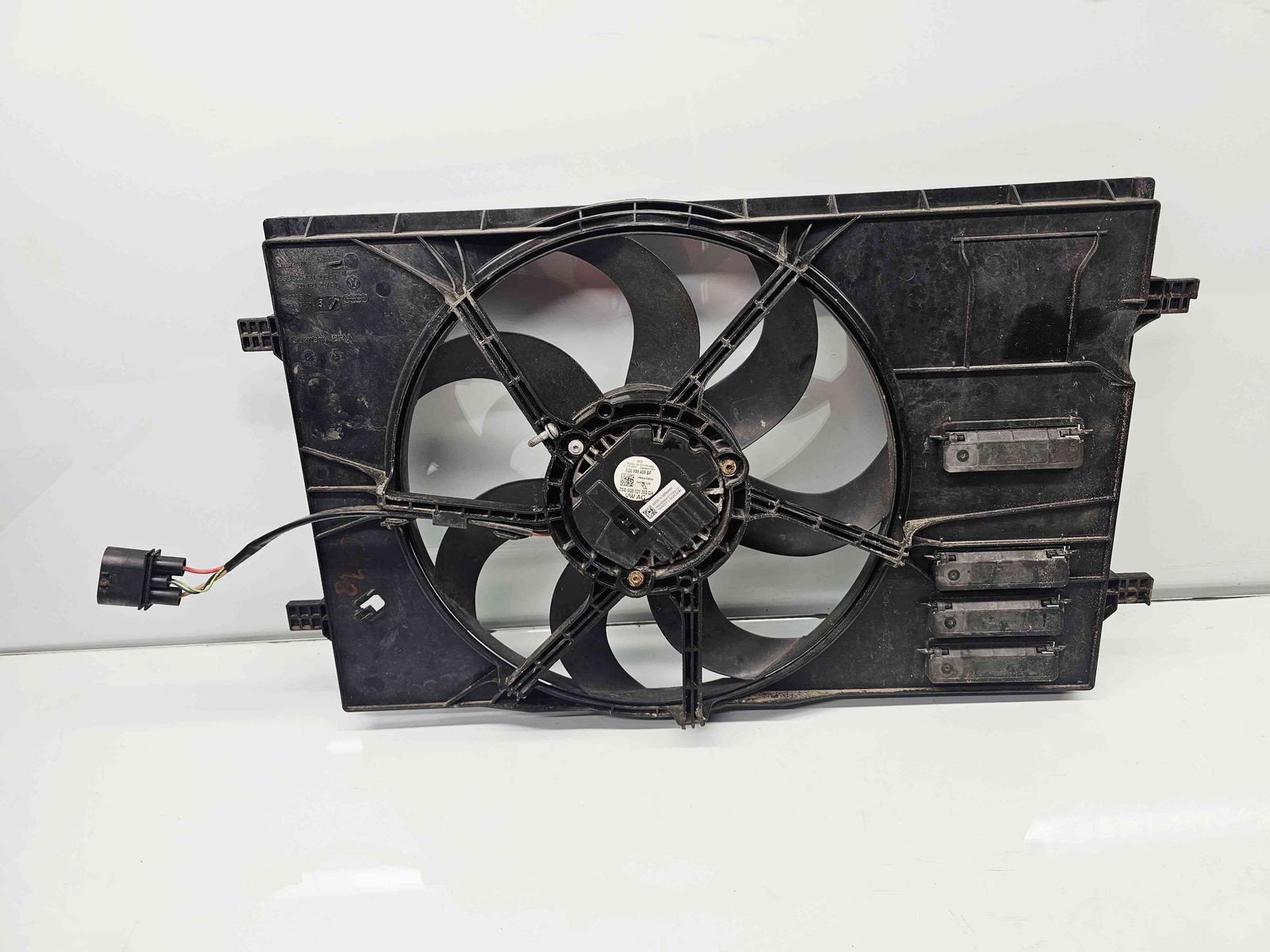 Electroventilator Volkswagen Golf 7 (5G) [Fabr 2014-prezent] 5Q0121205AP 1.6 TDI DCZA 88KW / 120CP - imagine 5