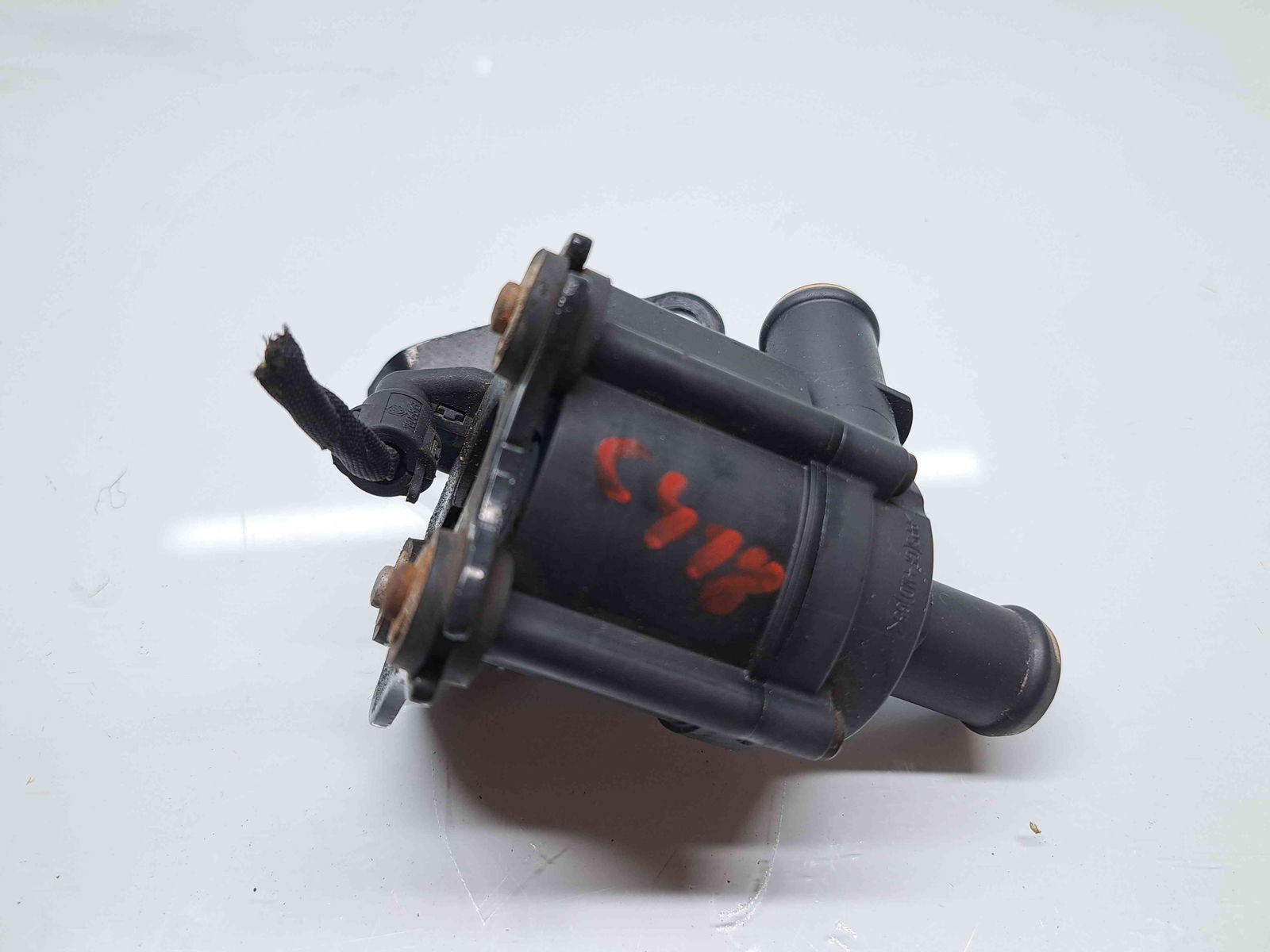 Pompa recirculare apa Skoda Octavia 3 (5E3) [Fabr 2012-2020] 5Q0965561B 1.6 TDI DCZA 88KW / 120CP - imagine 1