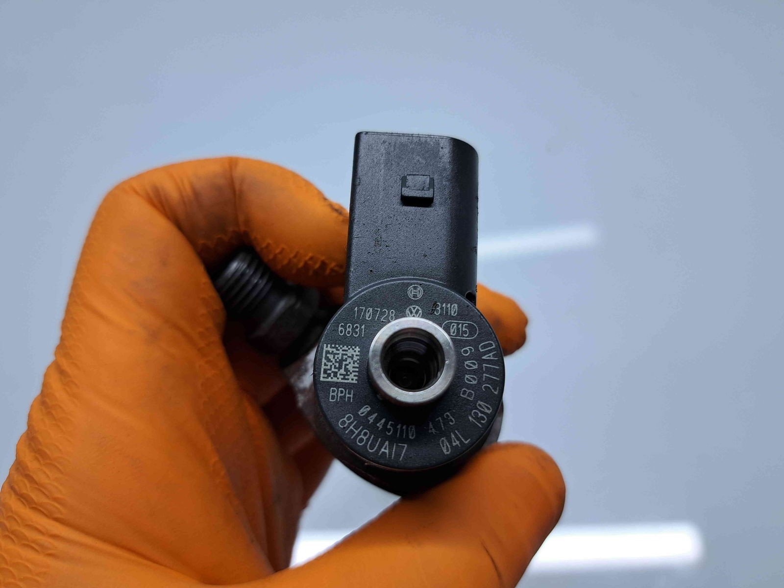 Injector Volkswagen Golf 7 (5G) [Fabr 2014-prezent] 04L130277AD 1.6 TDI DCZA 88KW / 120CP - imagine 2