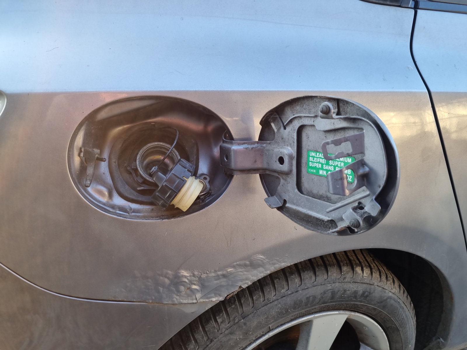 Capac rezervor Mazda 3 (BK) [Fabr 2003-2009] OEM - imagine 3