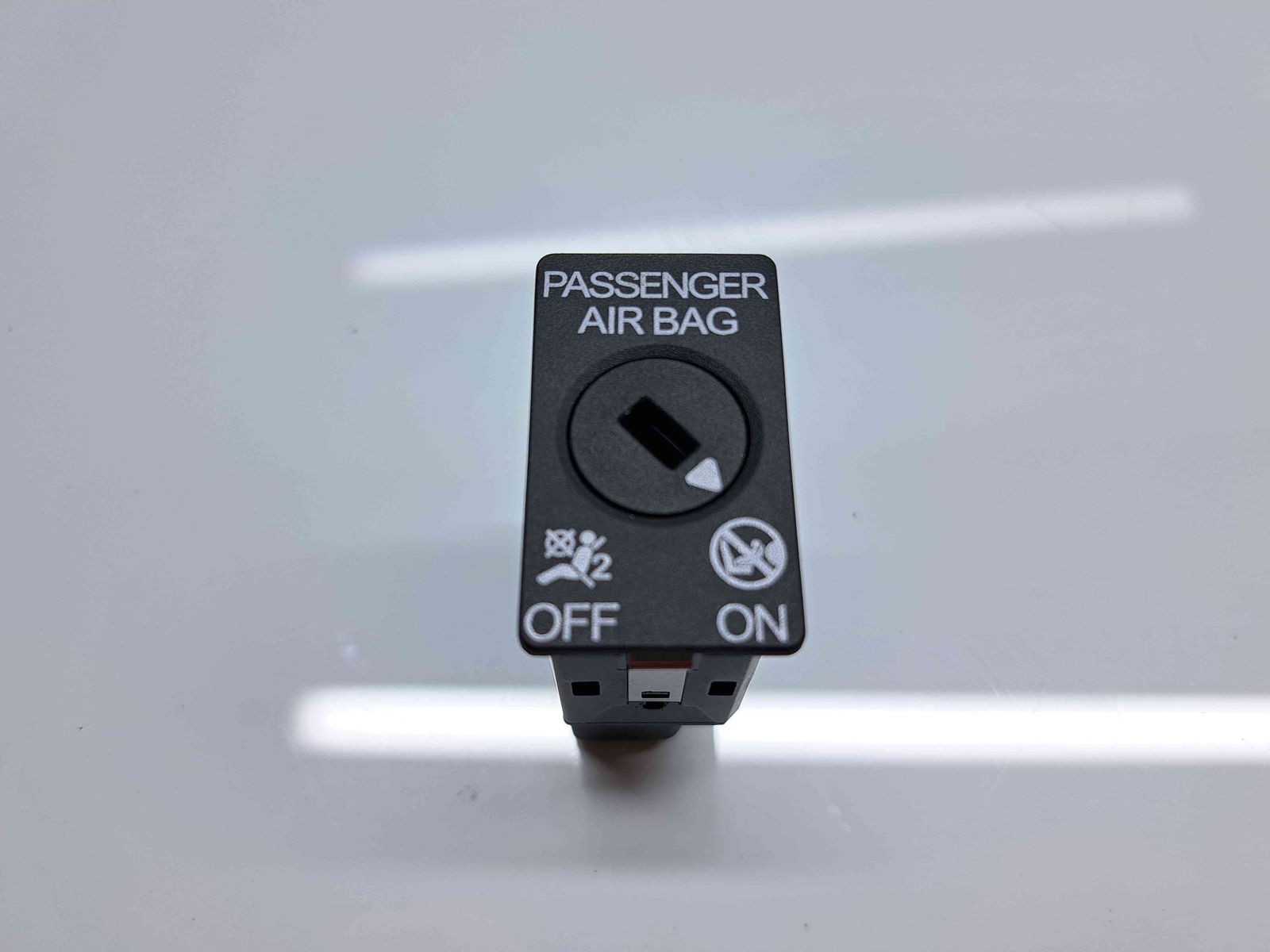 Buton ON/OFF airbag Volkswagen Passat B8 (3G2) [Fabr 2015-prezent] 5Q0919237 - imagine 1