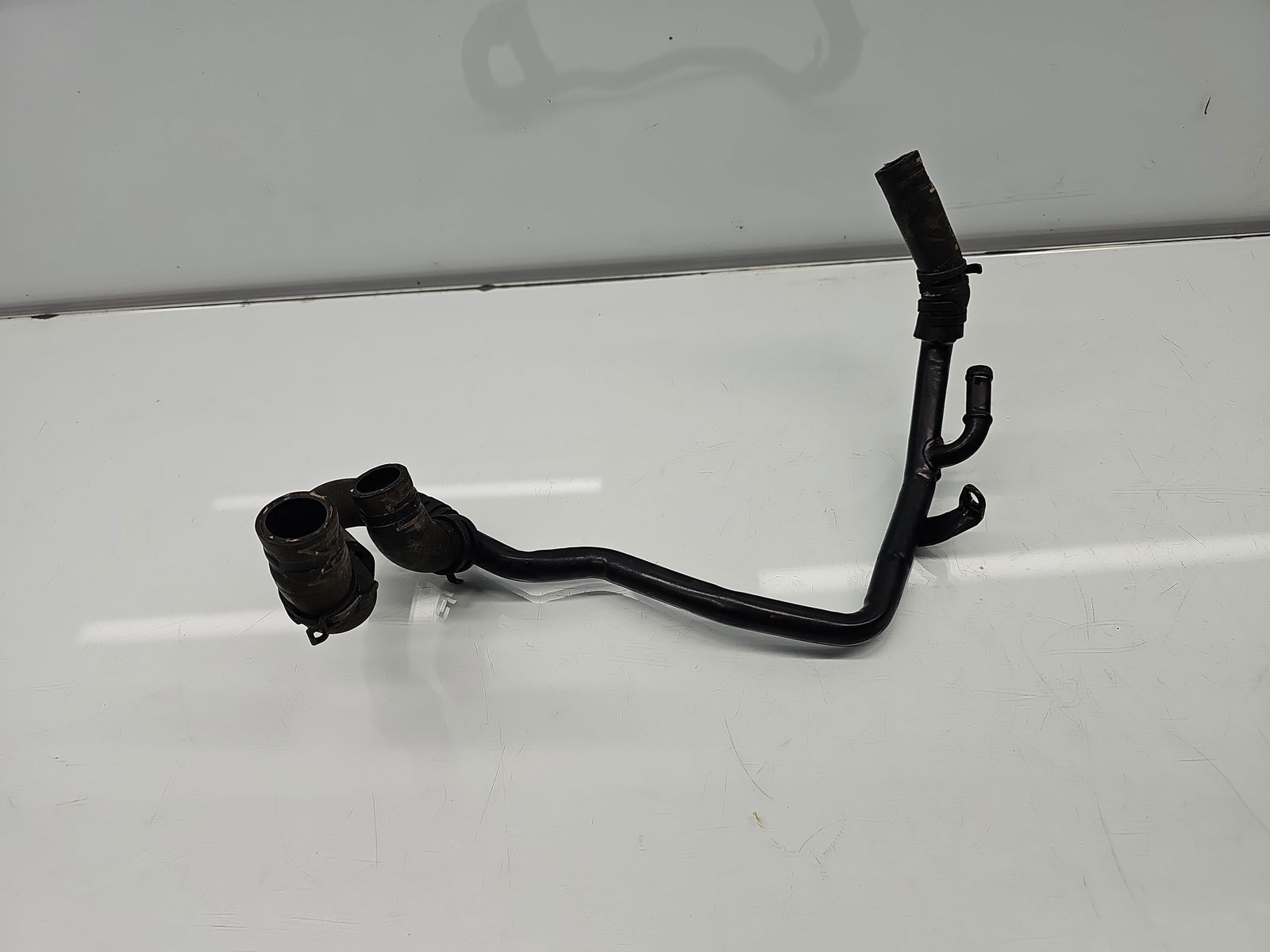 Furtun apa Volkswagen Golf 7 (5G) [Fabr 2014-prezent] 04L121064AQ 1.6 TDI DCZA 88KW / 120CP - imagine 1