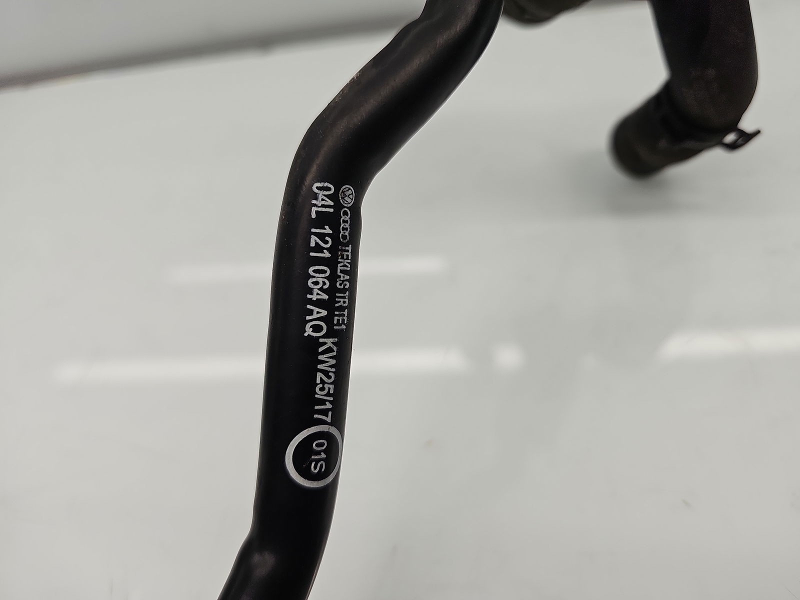 Furtun apa Volkswagen Passat B8 (3G2) [Fabr 2015-prezent] 04L121064AQ 1.6 TDI DCZA 88KW / 120CP - imagine 2