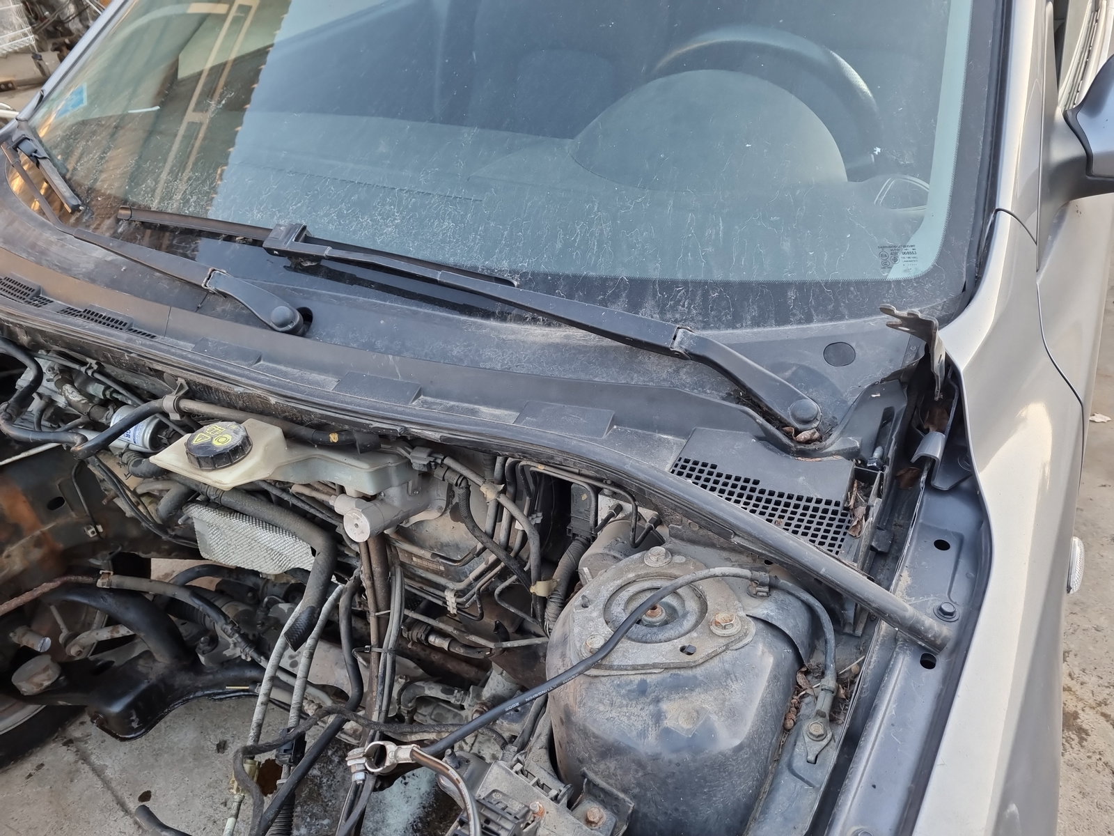 Grila stergator parbriz Mazda 3 (BK) [Fabr 2003-2009] OEM - imagine 2