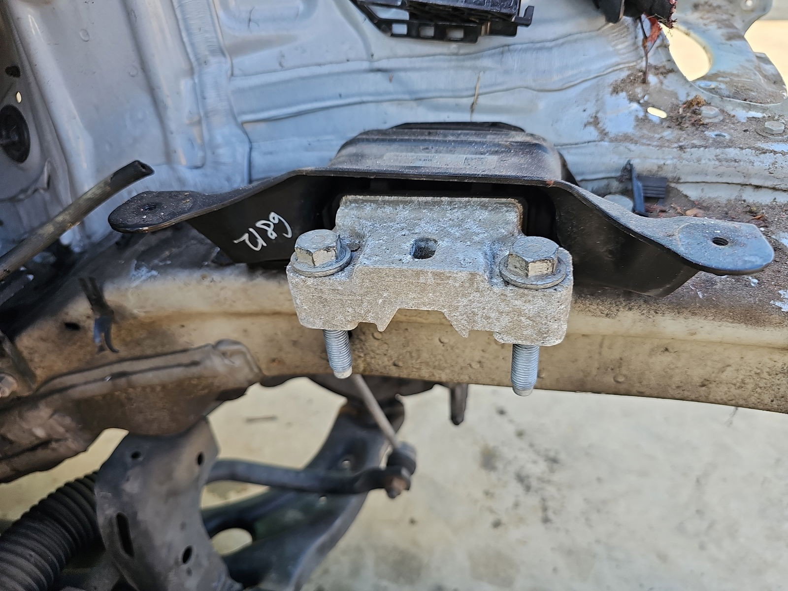 Tampon motor stanga AUDI A3 (8V1) [Fabr 2012-2017] 5Q0199555BG 1.6 TDI DCZA 88KW / 120CP - imagine 4