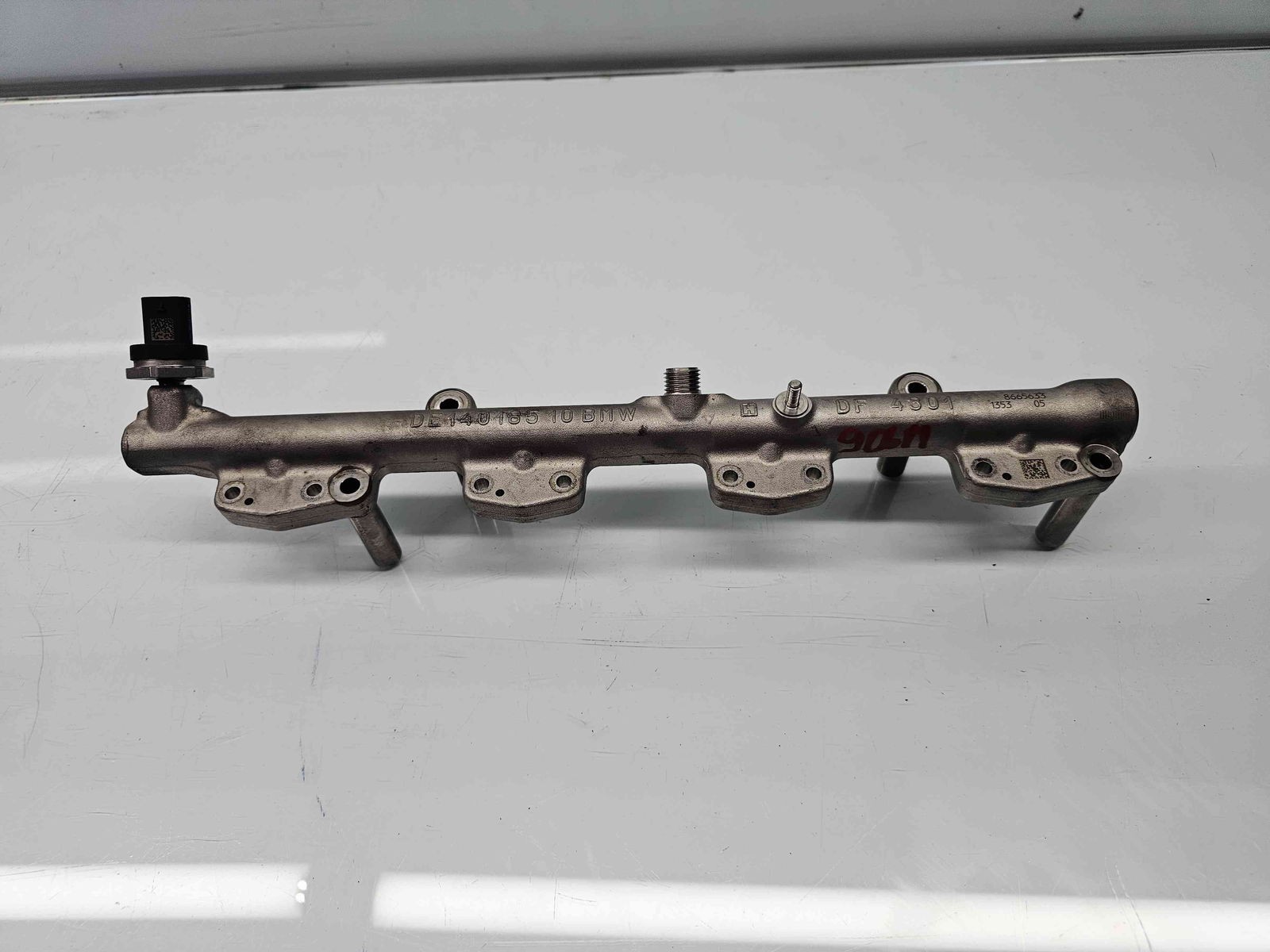 Rampa injectoare Bmw X1 (F48,F49) [Fabr 2015-2022] 8665633 2.0 Benz B48X 158KW / 215CP - imagine 1