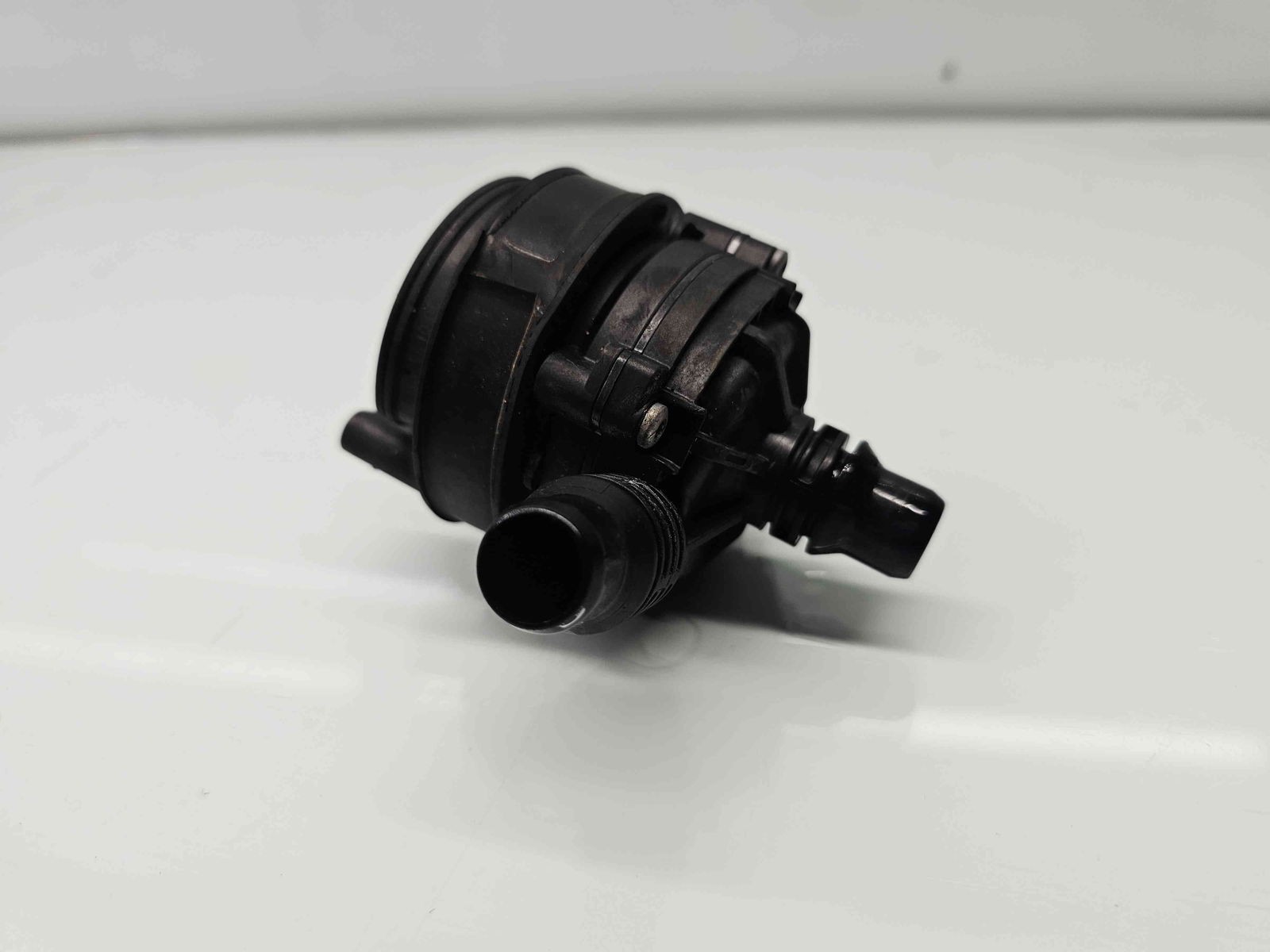 Pompa recirculare apa Bmw 5 (G30, F90) [Fabr 2017-prezent] 8651287 2.0 Benz B48X 158KW / 215CP - imagine 3