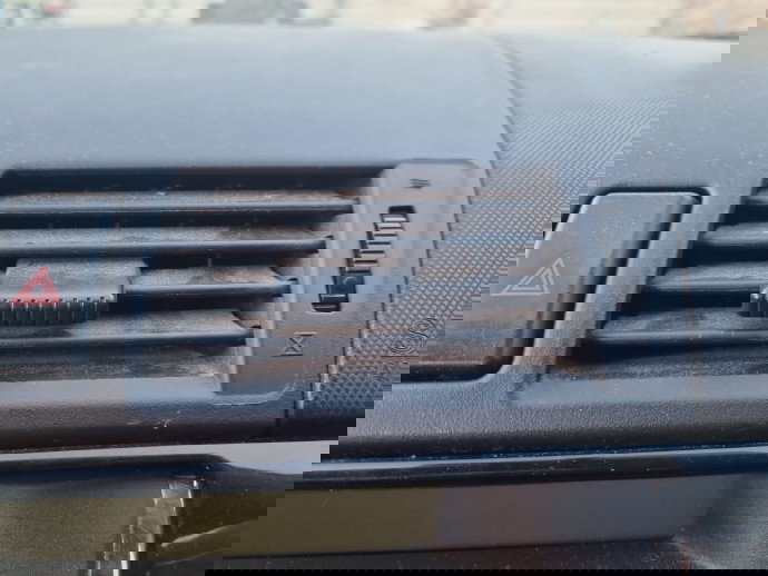  Grila aerisire centrala Mazda 3 (BK) [Fabr 2003-2009] OEM