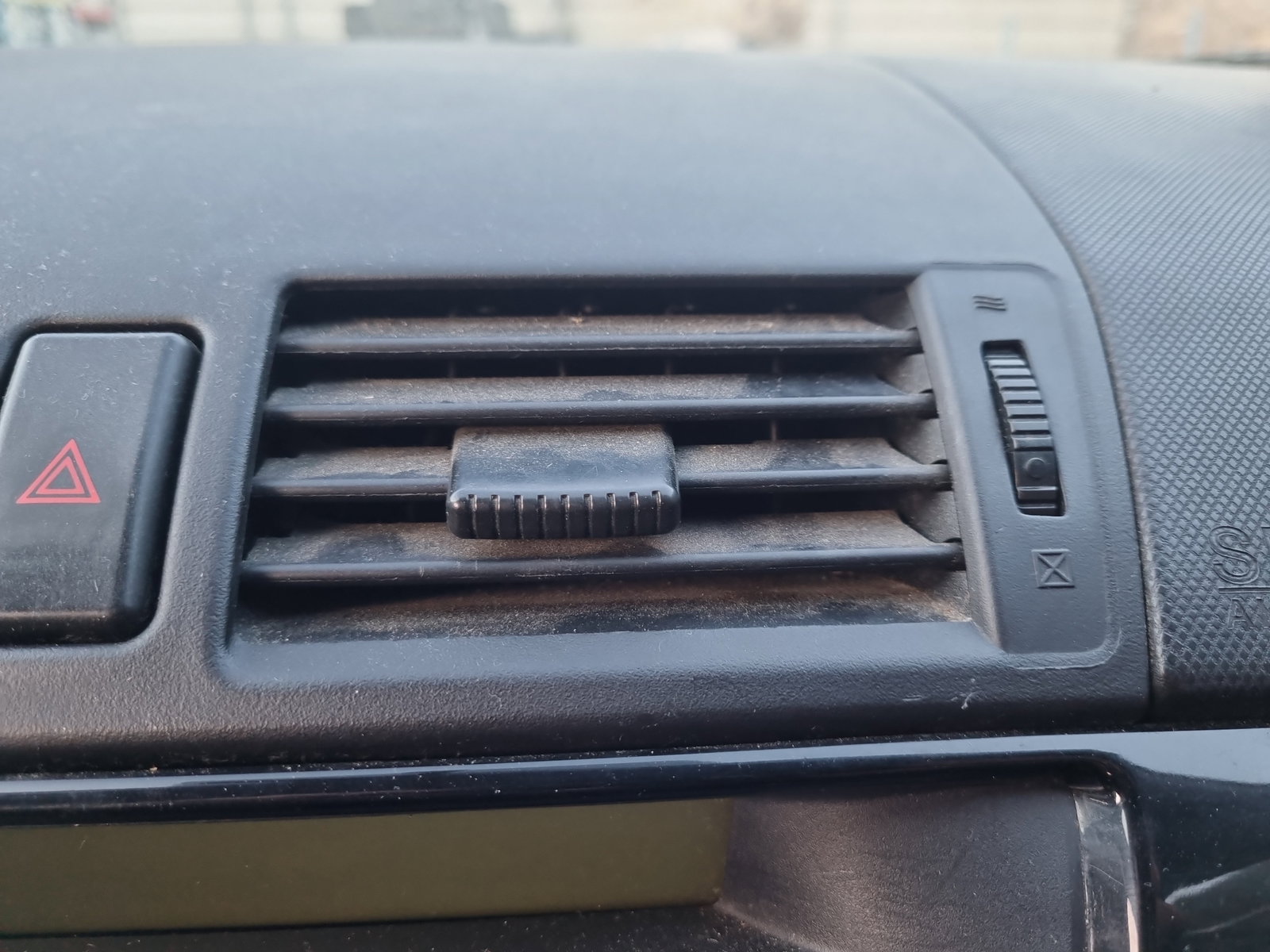 Grila aerisire centrala Mazda 3 (BK) [Fabr 2003-2009] OEM - imagine 3