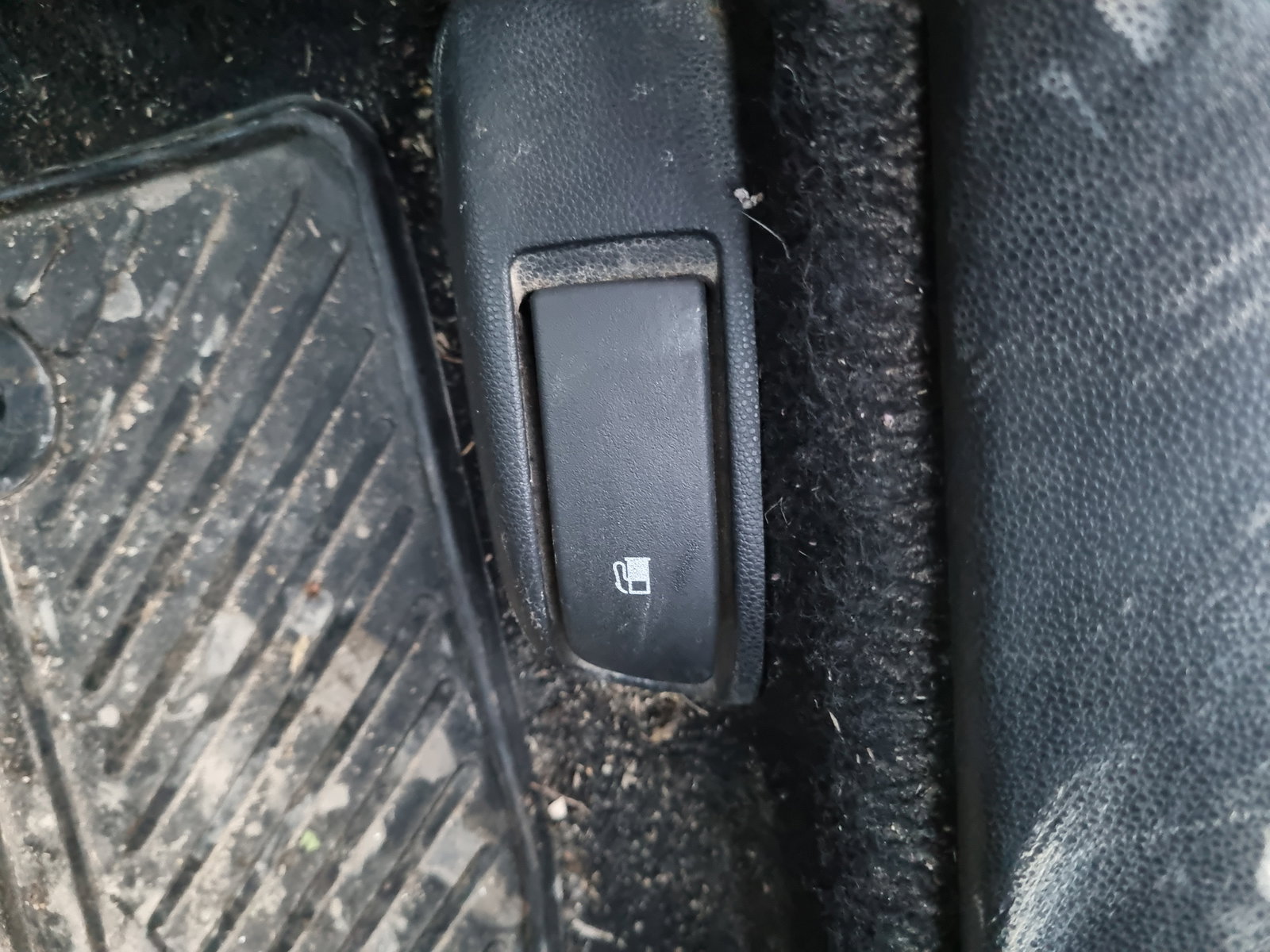 Buton capac combustibil Mazda 3 (BK) [Fabr 2003-2009] OEM