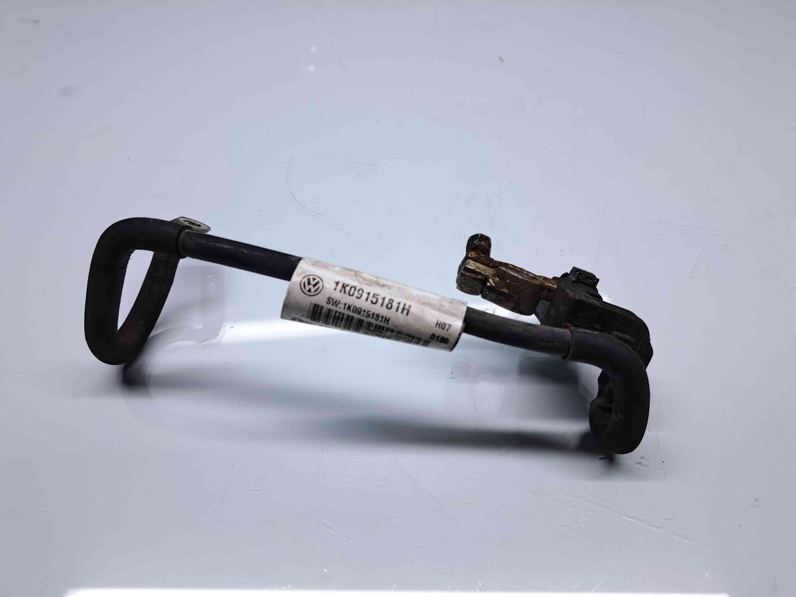 Borna baterie (-) Volkswagen Passat B7 (362) [Fabr 2010-2014] 1K0915181H