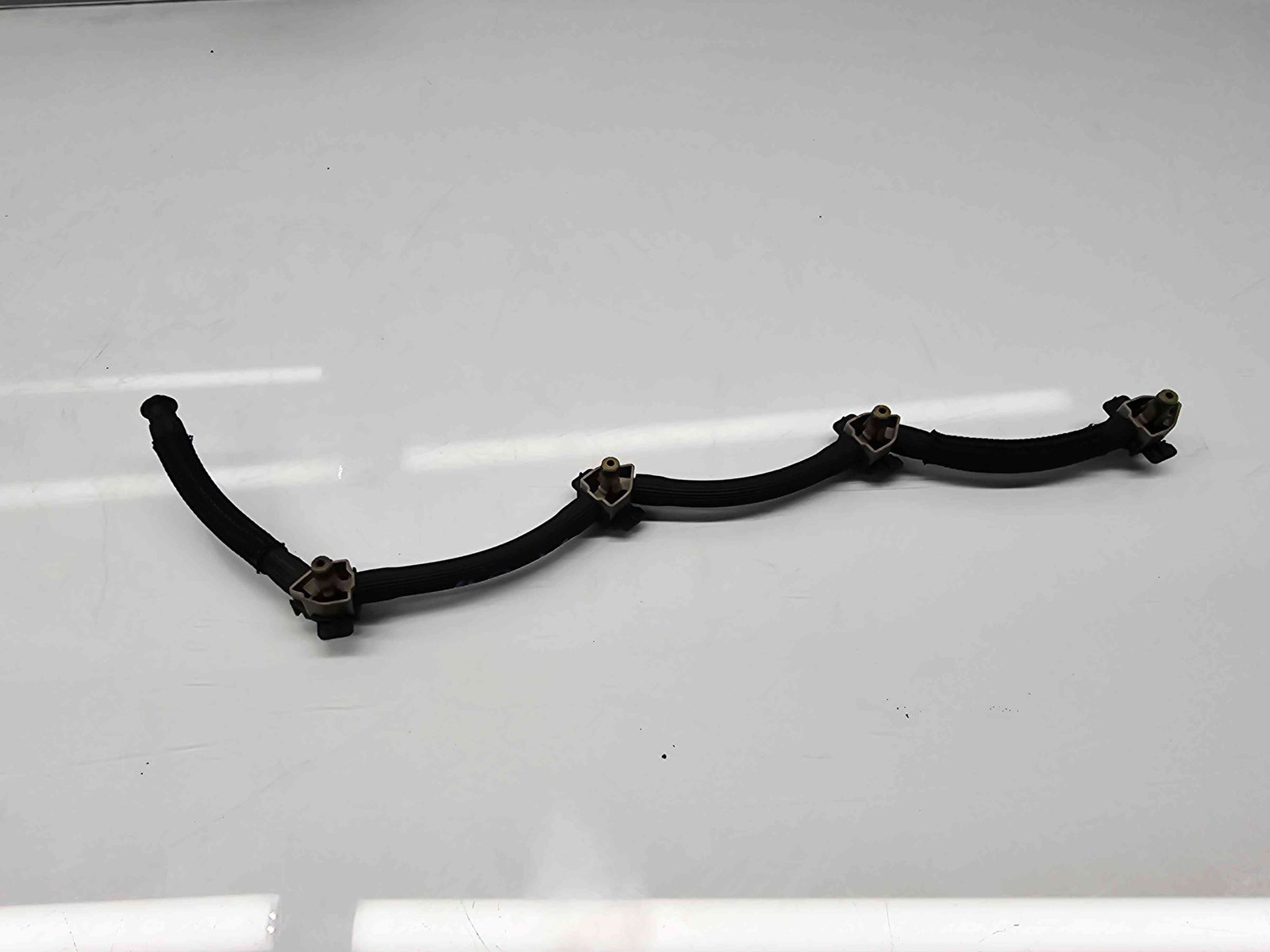 Conducta retur injectoare Skoda Superb III Combi (3V5) [Fabr 2015-2024] OEM 2.0 TDI DFCA 140KW / 190CP - imagine 1