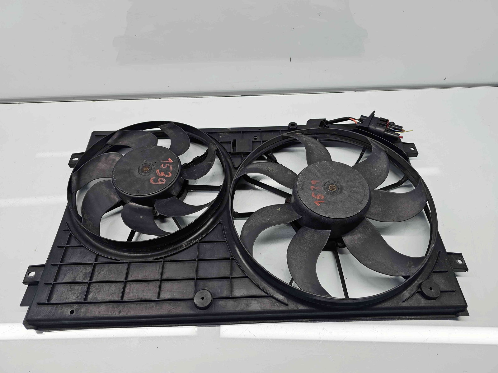 Electroventilator Volkswagen Jetta 3 (1K2) [Fabr 2005-2010] 1K0121207T 1.9 TDI BXE 77KW / 105CP - imagine 5