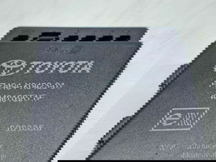  Modul senzori parcare Toyota Rav 4 II (CLA2, XA2, ZCA2, ACA2) [Fabr 2000-2006] PZ464-X0423-01 | 4M0168T1F