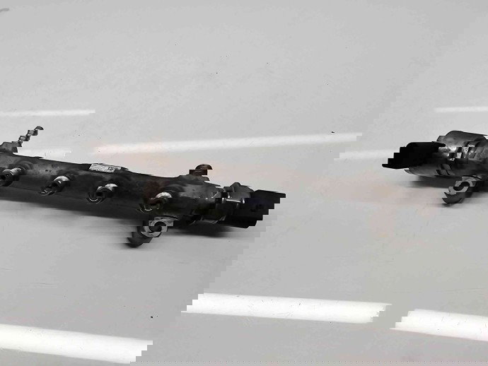 Rampa injectoare Skoda Superb III Combi (3V5) [Fabr 2015-2024] 04L089G 2.0 TDI DFCA 140KW / 190CP