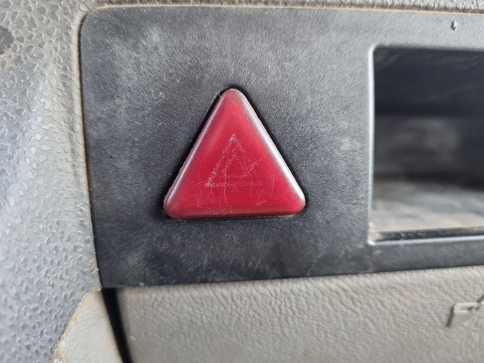 Buton avarii Volkswagen Transporter 5 (7HB, 7HJ) [Fabr 2004-2013] OEM