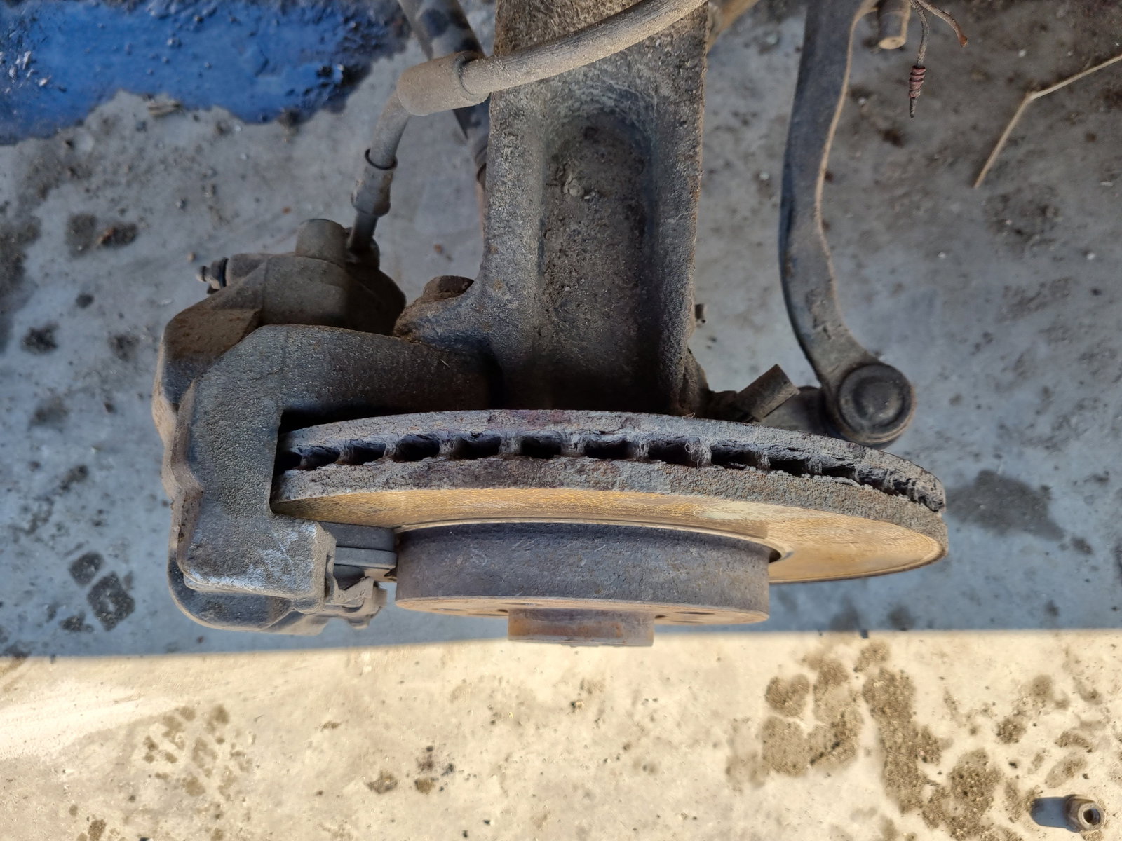 Fuzeta fata stanga Volkswagen Transporter 5 (7HB, 7HJ) [Fabr 2004-2013] 2.0 TDI CAAA 62KW / 85CP - imagine 2