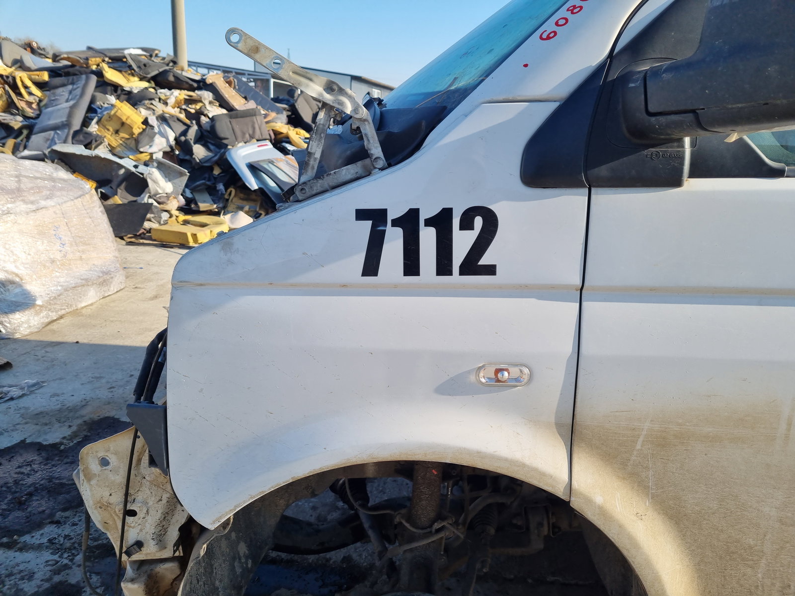 Aripa stanga fata Volkswagen Transporter 5 (7HB, 7HJ) [Fabr 2004-2013] OEM - imagine 1