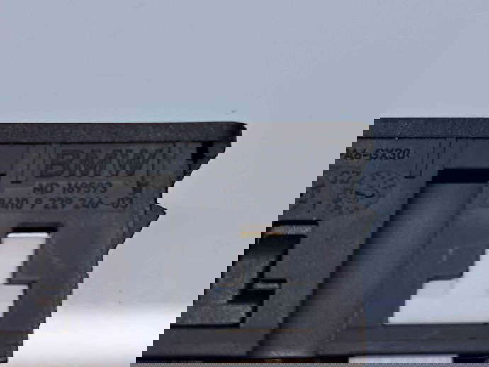  Conector auxiliar USB  Bmw 3 (F30) [Fabr 2012-2017] 9229246-03