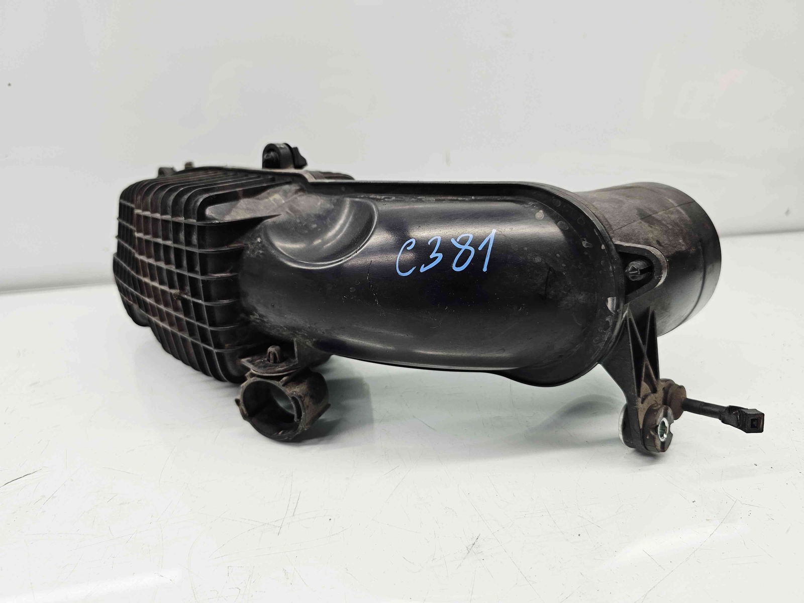 Rezonator aer Volvo S60 ll [Fabr 2010-2018] 31319692 2.0 Benz B4204T 90KW / 122CP - imagine 2