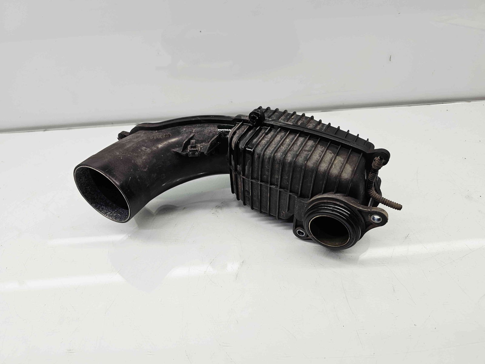 Rezonator aer Volvo S60 ll [Fabr 2010-2018] 31319692 2.0 Benz B4204T 90KW / 122CP - imagine 5