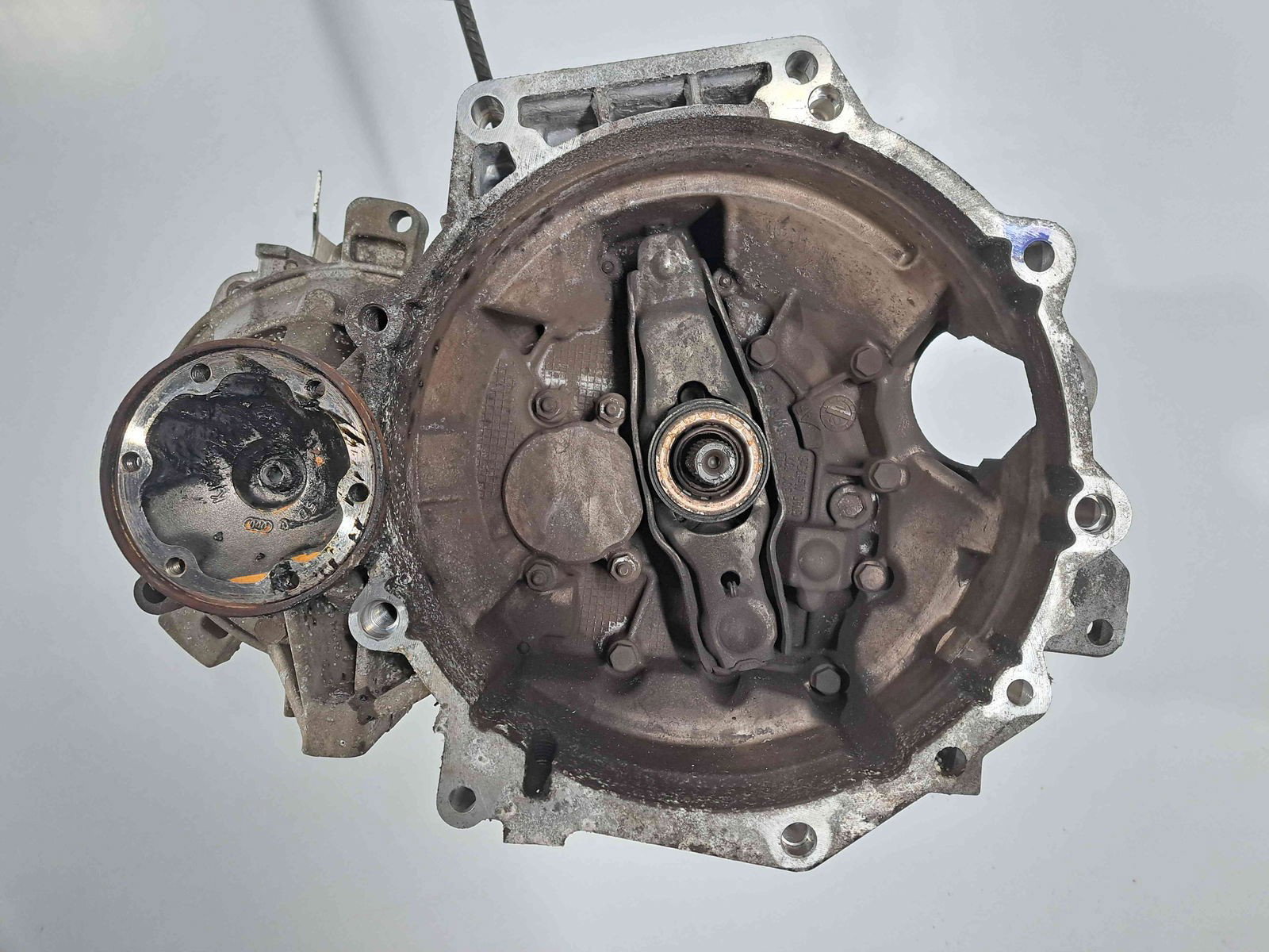 Cutie viteze manuala 5 trepte Volkswagen Passat B6 (3C2) [Fabr 2005-2010] 1.6 TDI CAYC MDM 77KW / 105CP - imagine 1