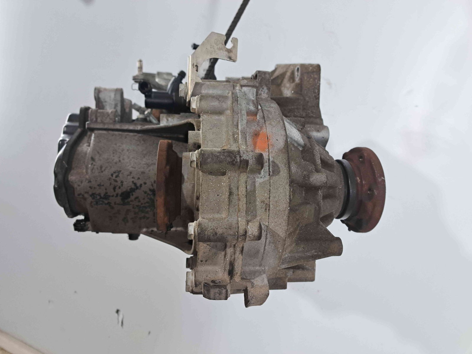 Cutie viteze manuala 5 trepte Volkswagen Passat B6 (3C2) [Fabr 2005-2010] 1.6 TDI CAYC MDM 77KW / 105CP - imagine 2