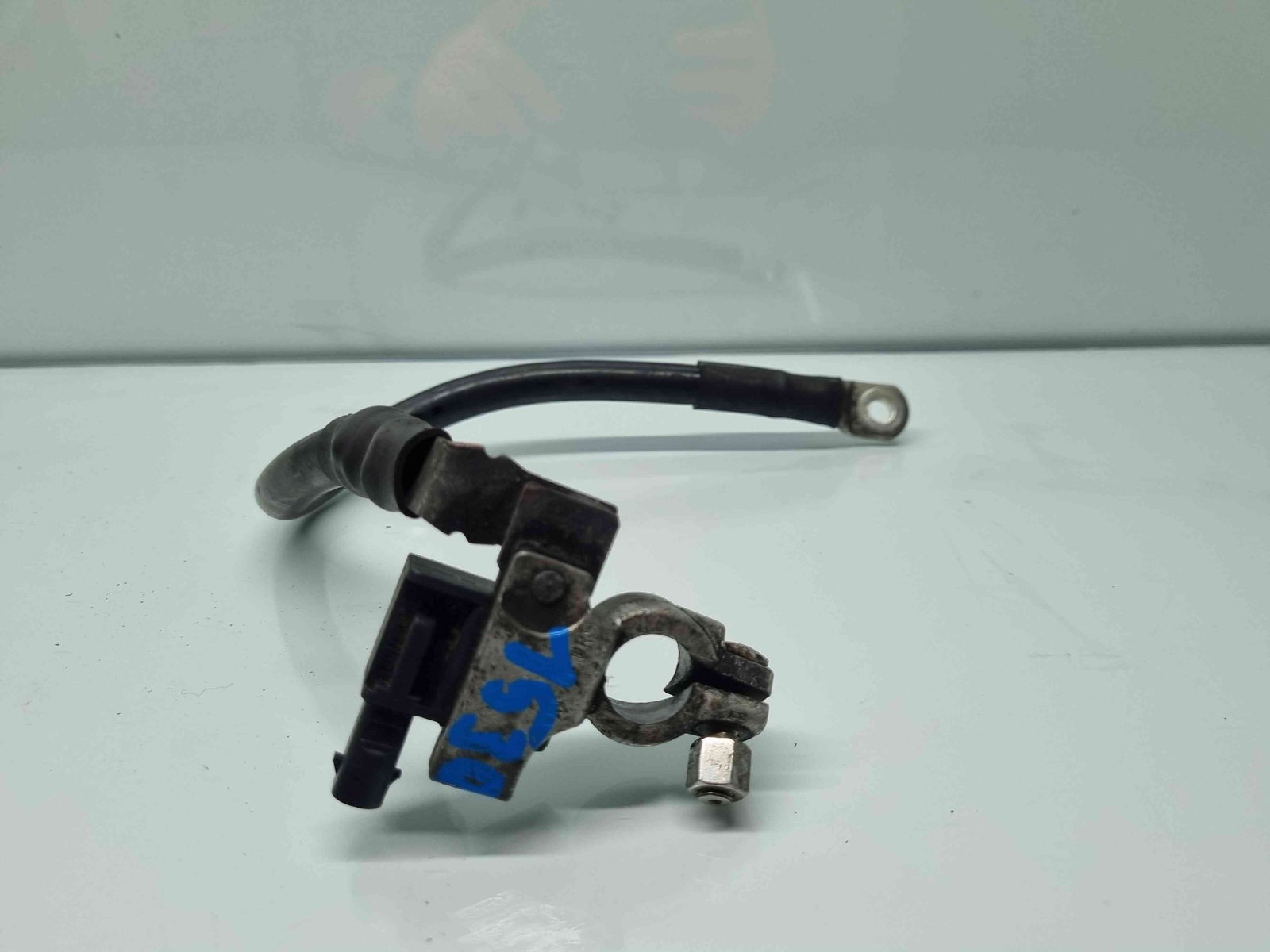 Borna baterie (-) AUDI A5 (8T3) [Fabr 2007-2015] 8T0915181 - imagine 1