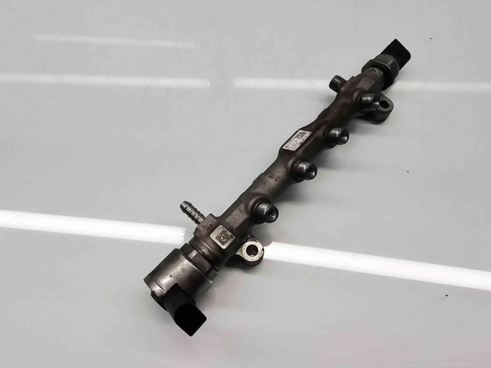 Rampa injectoare Volkswagen Tiguan II (AD1, AX1) [Fabr 2016-2018] 04L089G 2.0 TDI DFCA 140KW / 190CP - imagine 4