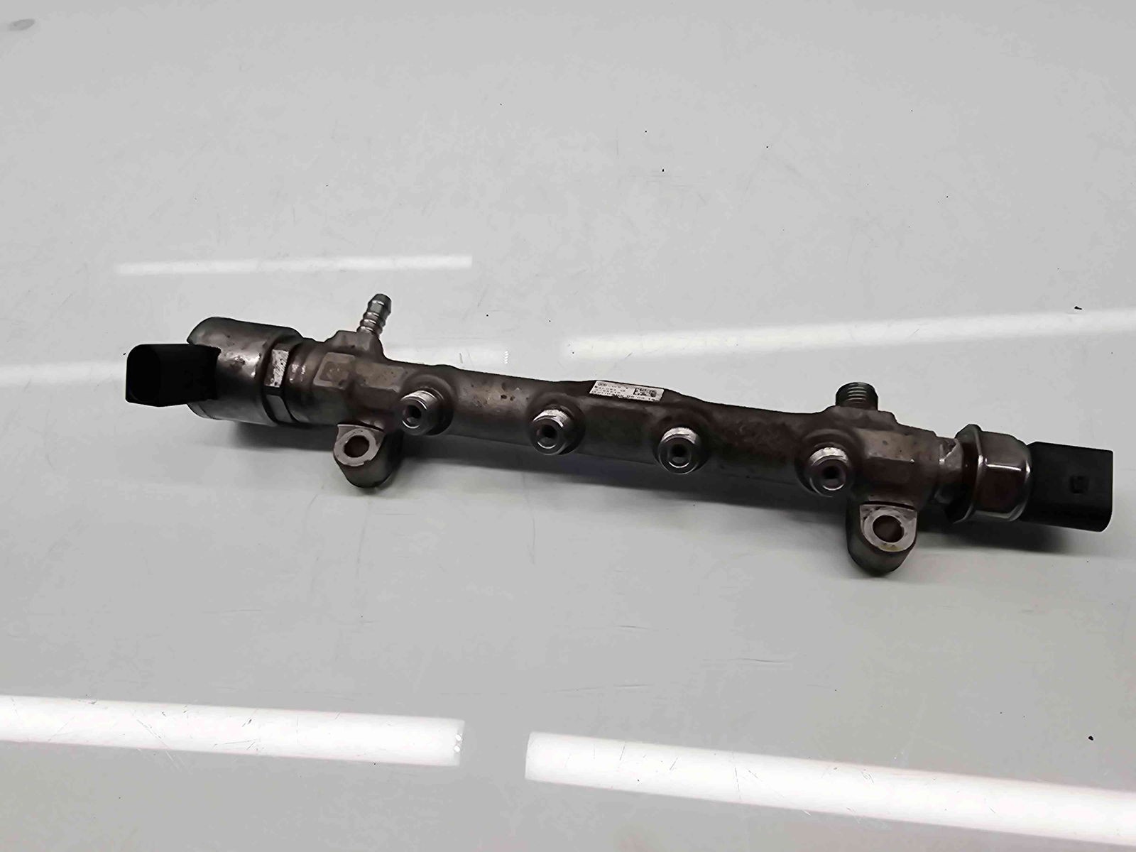 Rampa injectoare Volkswagen Tiguan II (AD1, AX1) [Fabr 2016-2018] 04L089G 2.0 TDI DFCA 140KW / 190CP - imagine 5