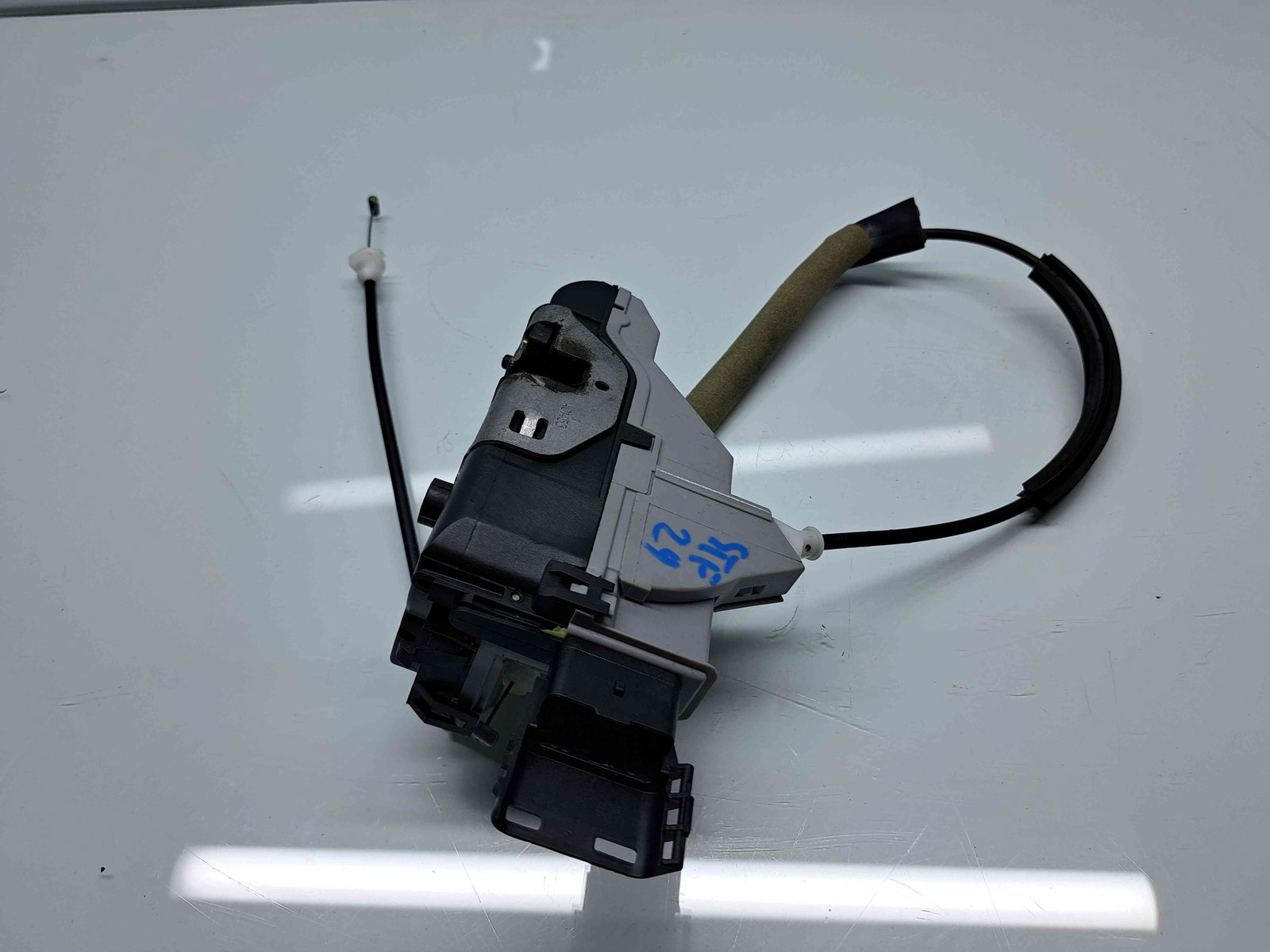 Broasca usa stanga fata Peugeot Partner (II) [Fabr 2008-2018] OEM - imagine 2