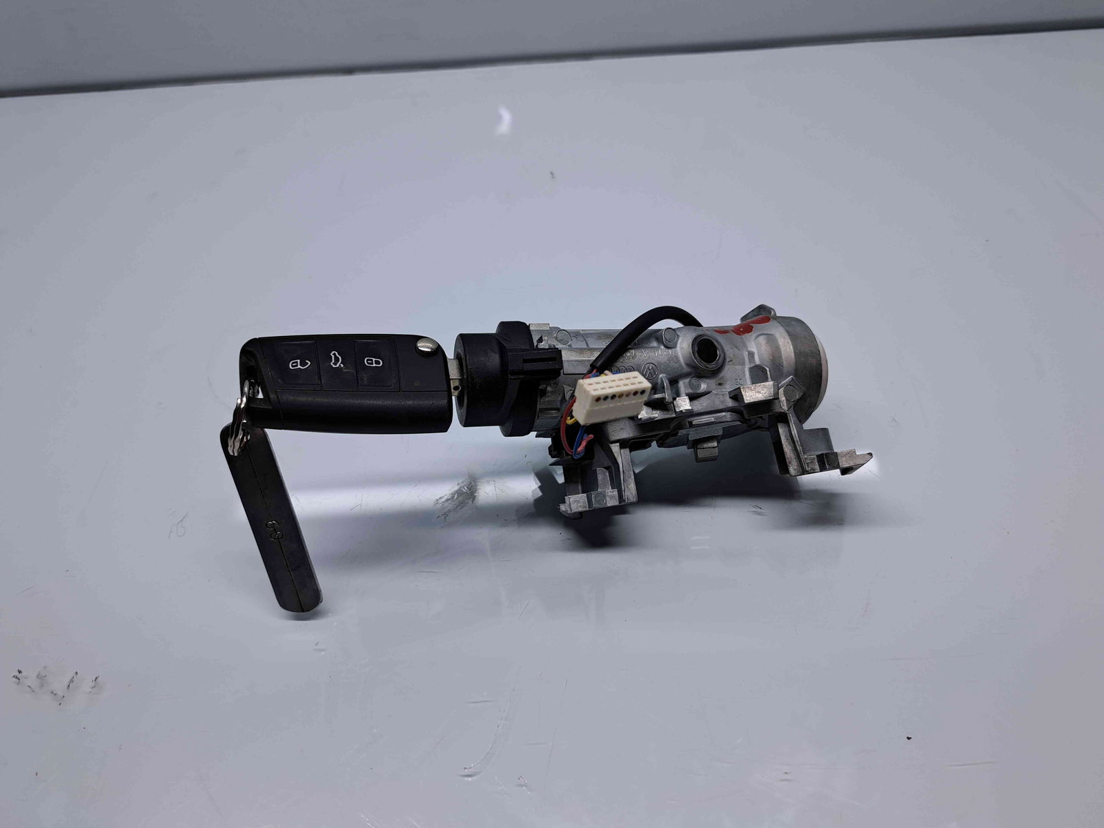 Contact cu cheie Skoda Superb III Combi (3V5) [Fabr 2015-2024] 1K0905851 2.0 TDI DFCA140KW / 190CP - imagine 1