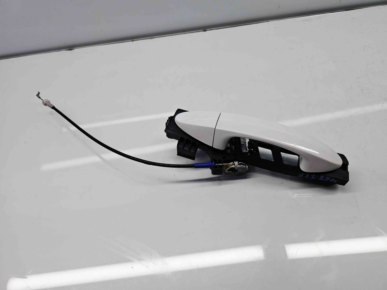 Maner usa stanga fata Ford Fiesta 6 facelift [Fabr 2008-2019] Frozen White - imagine 1