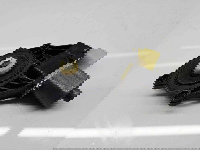 Motoras geam dreapta fata Ford Fiesta 6 facelift [Fabr 2008-2019] 8A61-14553-B