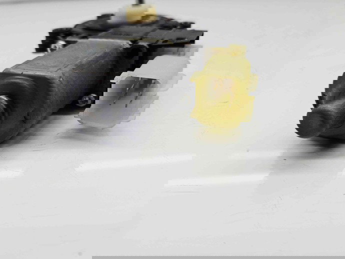 Motoras geam dreapta fata Ford Fiesta 6 facelift [Fabr 2008-2019] 8A61-14553-B