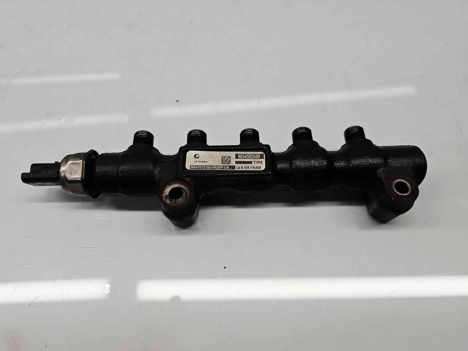 Rampa injectoare Ford Focus 2 Combi (DA) [Fabri 2004-2012] 9654592680 1.6 TDCi G8DB 80KW / 109CP - imagine 1